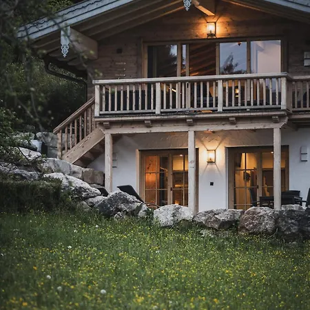 Διαμέρισμα Bergsucht-ruhpolding, Traumlage Am Sonnigen Suedhang, Kostenlose Parkplaetze, Schnelles Wlan, Ruhige Sackgasse, Netflix Inklusive *